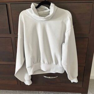 Lululemon full flourish pullover size 8